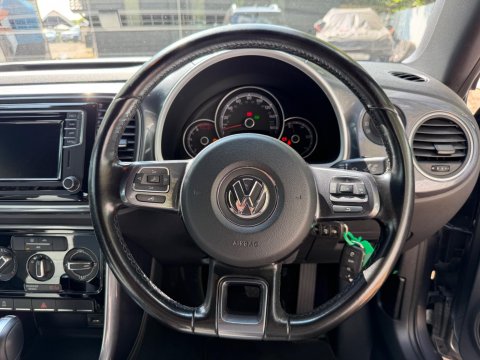 Volkswagen Beetle DESIGN TSI BLUEMOTION TECHNOLOGY DSG 51