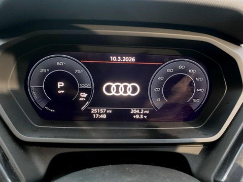 Audi Q4 40 S line SUV 5dr Electric Auto 82kWh (204 ps) Air Con - Alloys - DAB Radio 14
