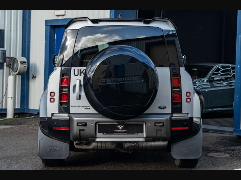 Land Rover Defender 3.0 Defender X-Dynamic S D MHEV Auto 4WD 5dr 29