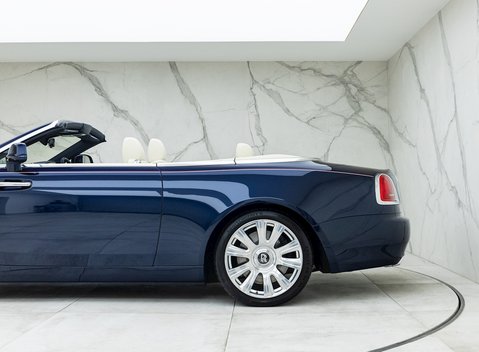 Rolls-Royce Dawn 32