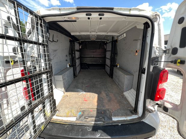 Vauxhall Vivaro LWB L2H1 2900 Sportive 100ps Turbo D Air Con Sensors Cruise Twin Side Doors 12