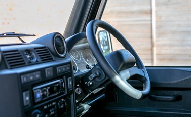 Land Rover Defender 90 TD XS Station Wagon 15