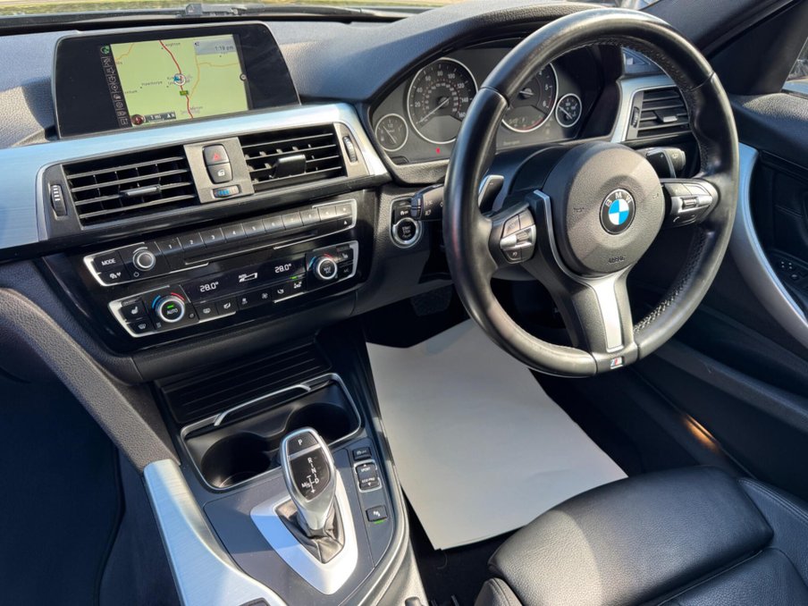 2015 BMW 3 Series — image 13