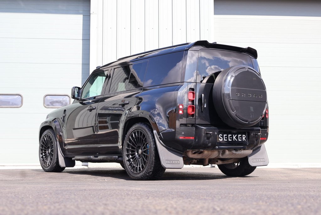 Land Rover Defender 110 D300 HARD TOP X-DYNAMIC HSE MHEV URBAN WIDE TRACK EDTION REAR SEATS FITTED 7