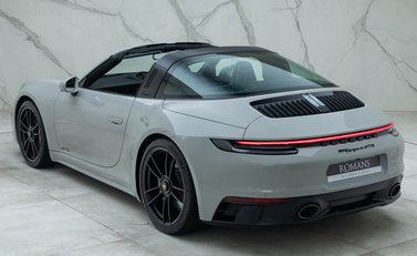 Porsche 911 Targa 4 GTS (992) 15