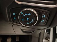 Ford Focus 1.0T EcoBoost Zetec Navigator Euro 5 (s/s) 5dr 13