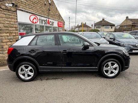 Audi Q2 TDI SPORT 8