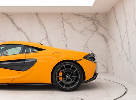 McLaren 570S 23
