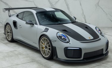 Porsche 911 GT2 RS (991) 11