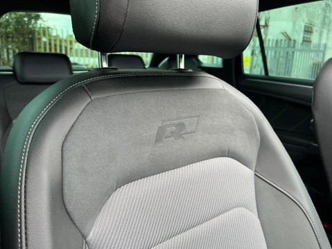 Volkswagen Tiguan R-LINE TDI BMT 4MOTION DSG 36