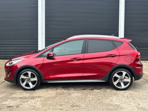 Ford Fiesta ACTIVE X 7