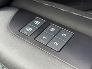 Land Rover Discovery D300 HSE Panel Van - Rear Seat Conversion / Black Pack 31