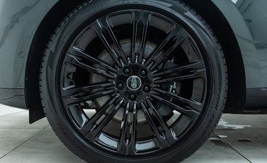 Land Rover Range Rover P530 Autobiography LWB 28