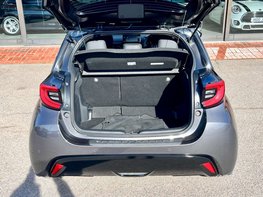 Toyota Yaris 1.5 Yaris Dynamic HEV CVT 5dr 65