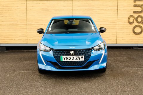 Peugeot 208 ALLURE PREMIUM 6