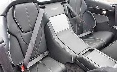 Aston Martin DB9 Volante 17