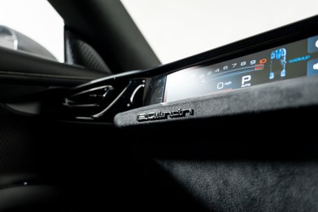 Ferrari 12Cilindri COUPE. HISTORIC PAINTWORK. PASSENGER DISPLAY. LIFT. PANO ROOF. CARBON INT. 27