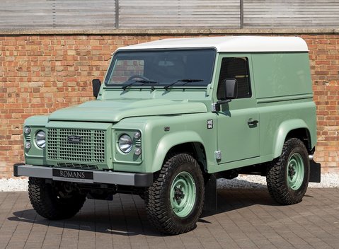 Land Rover Defender 90 Heritage Hard Top 6