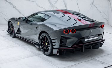 Ferrari 812 Competizione 9