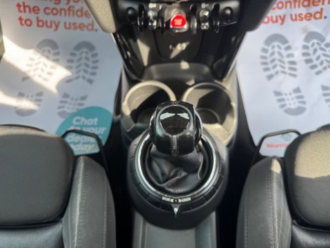 Mini Hatch 1.5 Cooper Euro 6 (s/s) 3dr 28