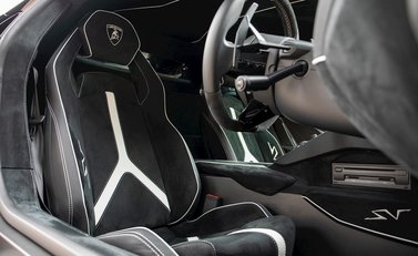 Lamborghini Aventador SV LP 750-4 Coupe 14