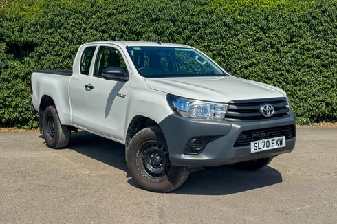 Toyota Hilux Active | 2.4 LT | Extended Cab | Tow Bar | Air Con | EURO 6