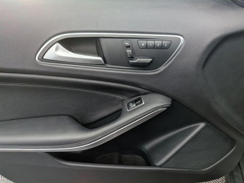Mercedes-Benz GLA 2.0 GLA250 AMG Line 7G-DCT 4MATIC Euro 6 (s/s) 5dr 28
