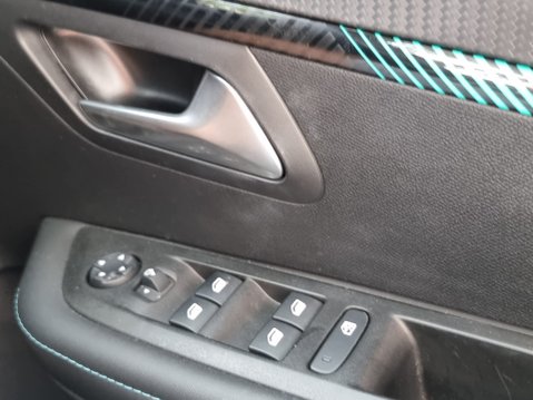 Peugeot 208 PURETECH ALLURE S/S 37