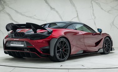 McLaren 765LT Spider 9