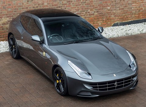 Ferrari FF 8