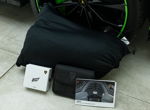 Lamborghini Urus PEARL CAPSULE 42