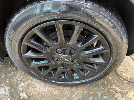 Mini Hatch COOPER D 19