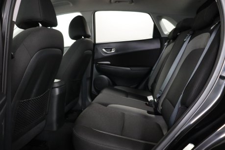 Hyundai KONA PREMIUM 42