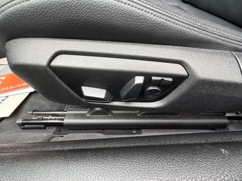 BMW 4 Series 3.0 435i Luxury Auto Euro 6 (s/s) 2dr 22
