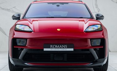 Porsche Macan GTS Electric 7
