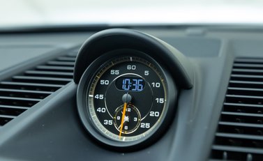 Porsche 911 GT2 RS (991) 21