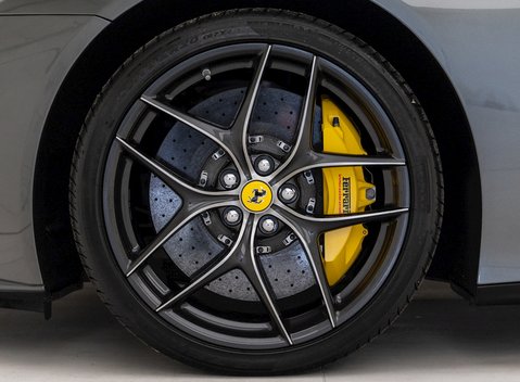 Ferrari F12 Berlinetta 8