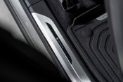 Land Rover Range Rover SV EDITION ONE. FULL SATIN PPF. CARBON CERAMIC BRAKES. SLIDING PANO ROOF. 71