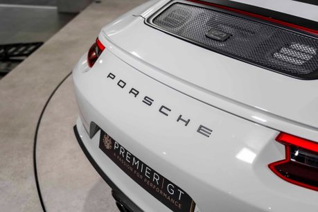 Porsche 911 GT3 TOURING. 1 OF 47 RHD CARS IN THE UK. 1 OF 4 IN CRAYON. HOUNDSTOOTH INTERIOR 41