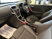 Vauxhall Astra GTC 1.6T 16V SRi Euro 5 3dr 29