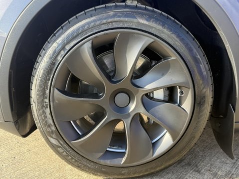 Tesla Model Y (Dual Motor) Long Range SUV 5dr Electric Auto 4WDE (384 bhp) 17