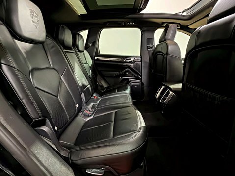 Porsche Cayenne PLATINUM EDITION 3.0 DIESEL V6 TIPTRONIC 22