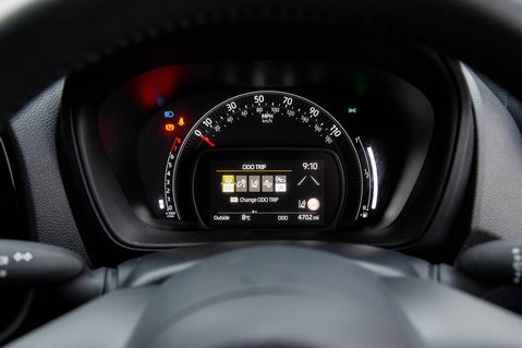 Toyota Aygo X VVT-I PURE 14