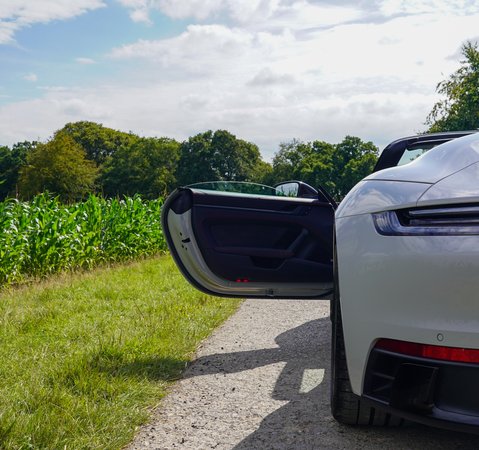 Porsche 911 CARRERA 4 GTS CONVERTIBLE 1