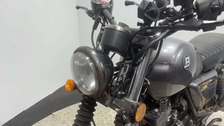 Bullit Bluroc 2021 6K RUNNING RETRO MODERN CLASSIC BIKE PROJECT 125CC LEARNER 21