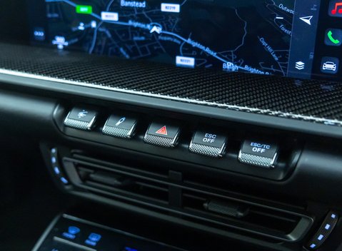 Porsche 911 GT3 TOURING (992) 22