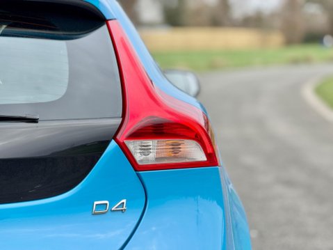 Volvo V40 2.0 D4 R-Design Euro 6 (s/s) 5dr 68