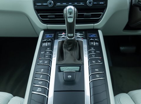 Porsche Macan S 24