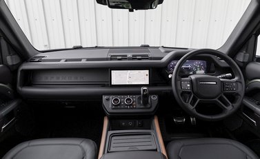 Land Rover Defender 110 X P400 19