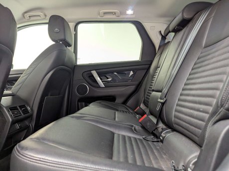 Land Rover Discovery Sport 2.0 Discovery Sport SE D Auto 4WD 5dr 42